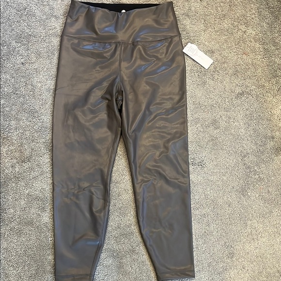 Yogalicious Lady Love Ankle Tight Faux Leather NWT Gray Super High Rise Leggings - Picture 5 of 16